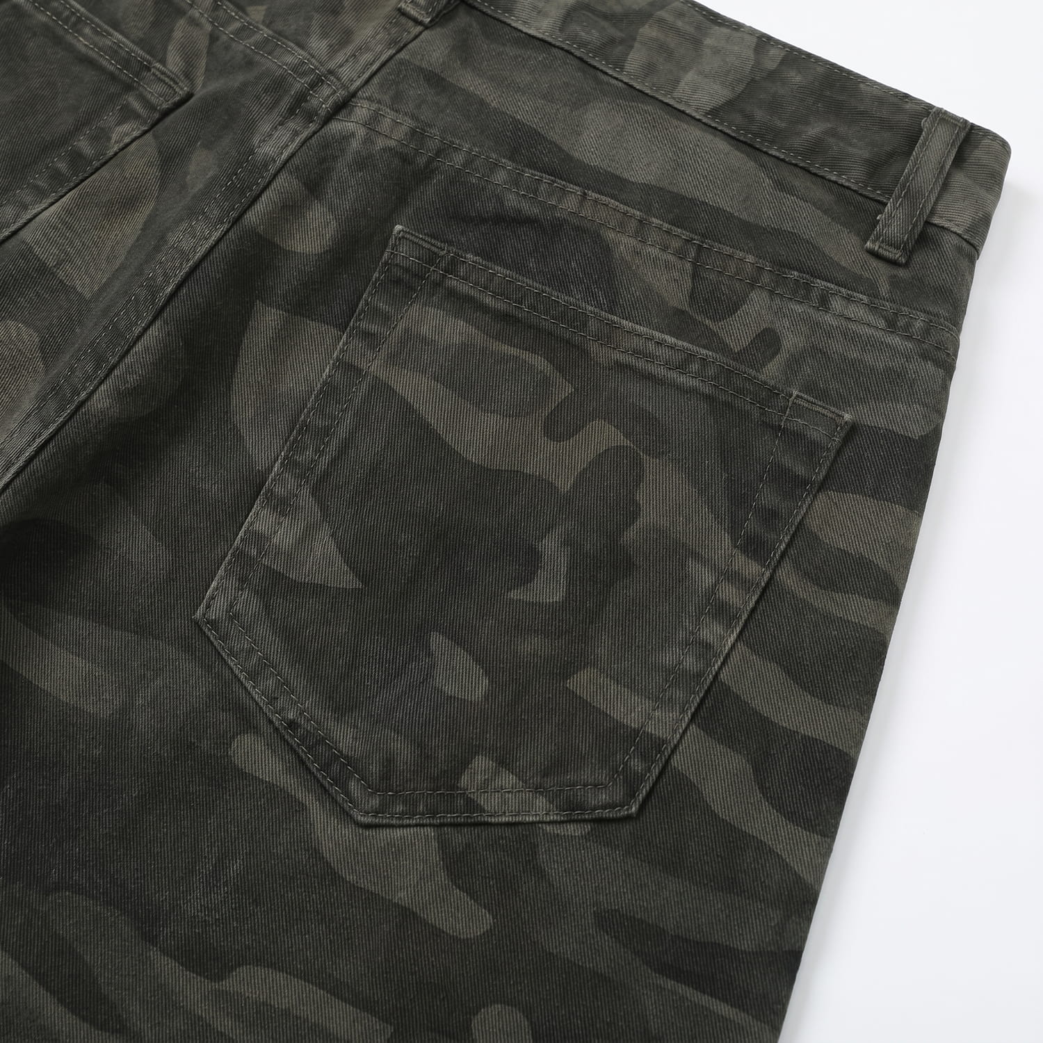 Dark Camo Shorts Jeans