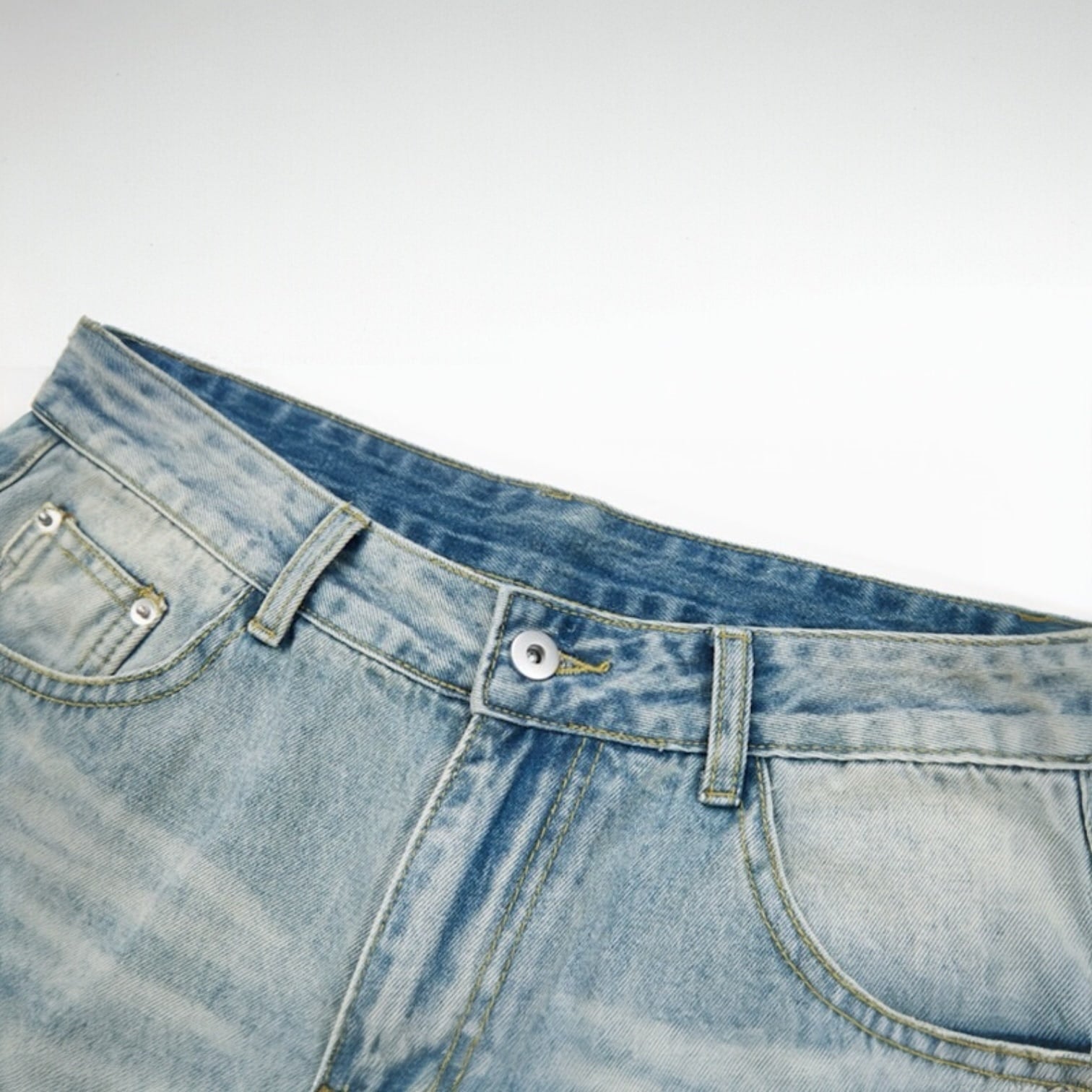 Blue Pockets Shorts Jeans